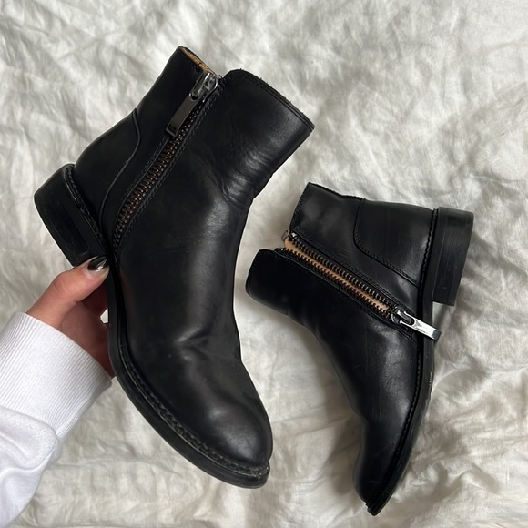 Leather Franco Sarto Black Chelsea short boot - Picture 3 of 5